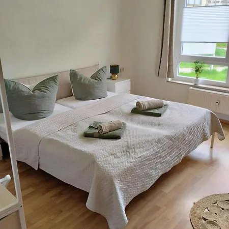 Grosse Monteurswohnung 4 Personen *