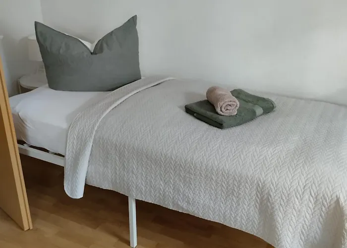 شقة Grosse Monteurswohnung 4 Personen *